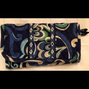 VERA BRADLEY TRIFOLD WALLET